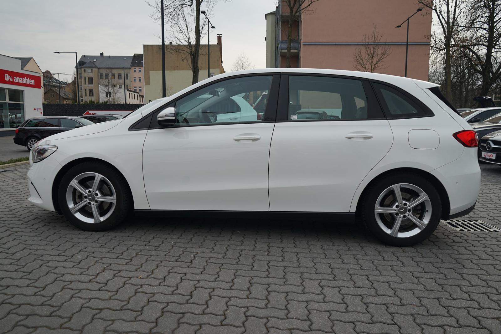 Mercedes-Benz B200 7G-DCT Navi Tempomat Sitzheizung Teilleder