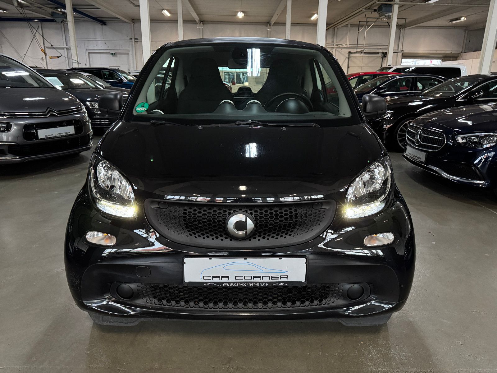 Fahrzeugabbildung Smart ForTwo Coupe 52 KW FACELIFT TEMPOMAT KLIMA SHZT