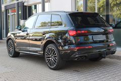 AUDI SQ7 / HUD / LED / PANO / MATRIX / 22-ZOLL