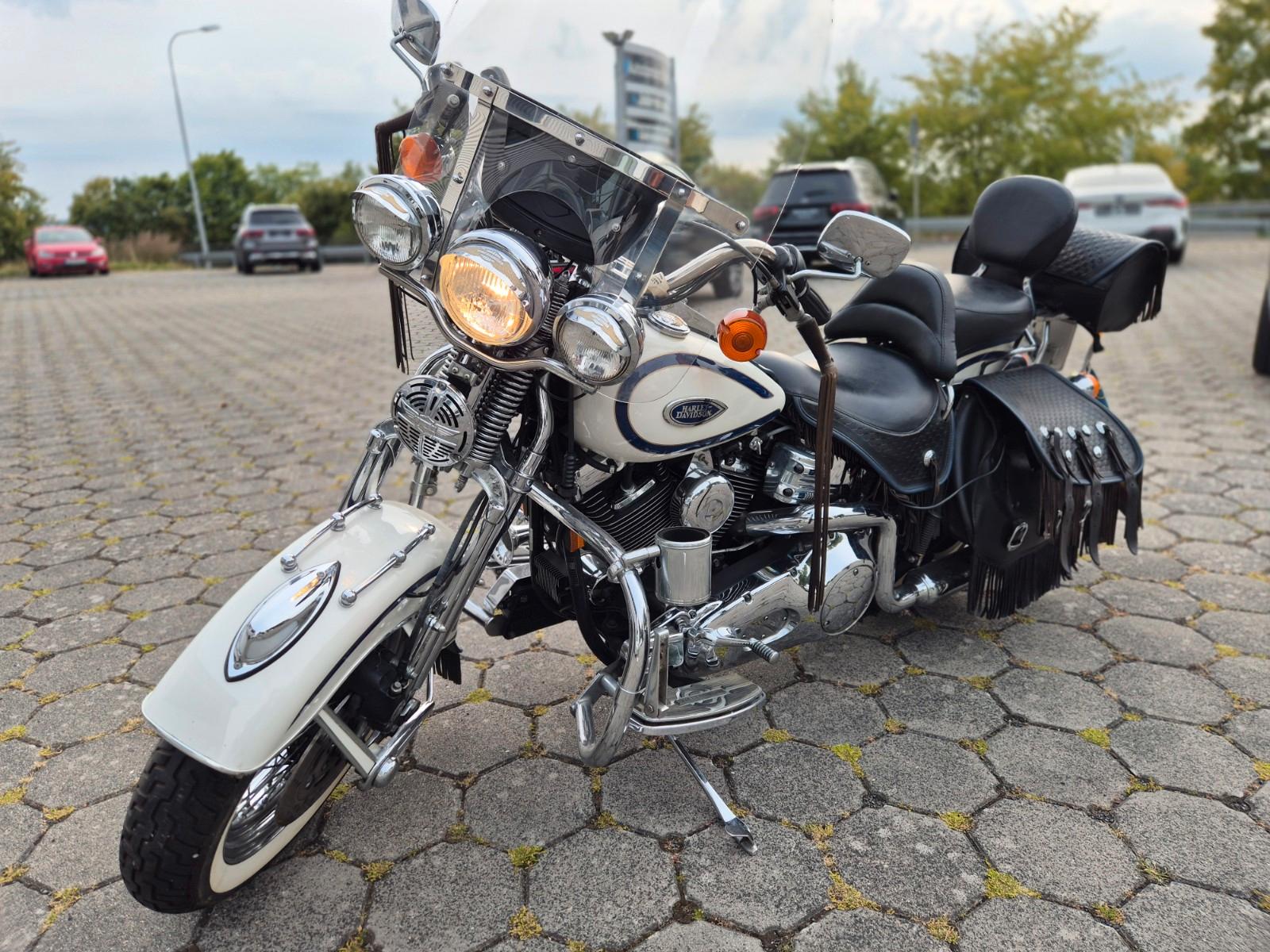 Harley-Davidson HERITAGE SPRINGER (FLSTS)