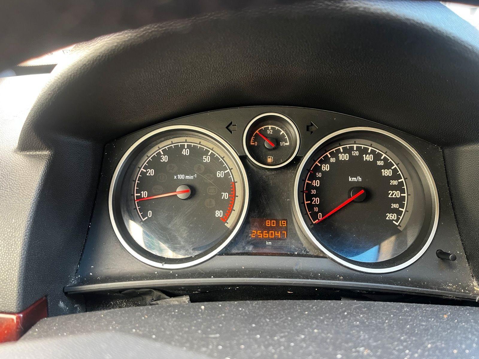 Opel Astra 2004 — photo 7