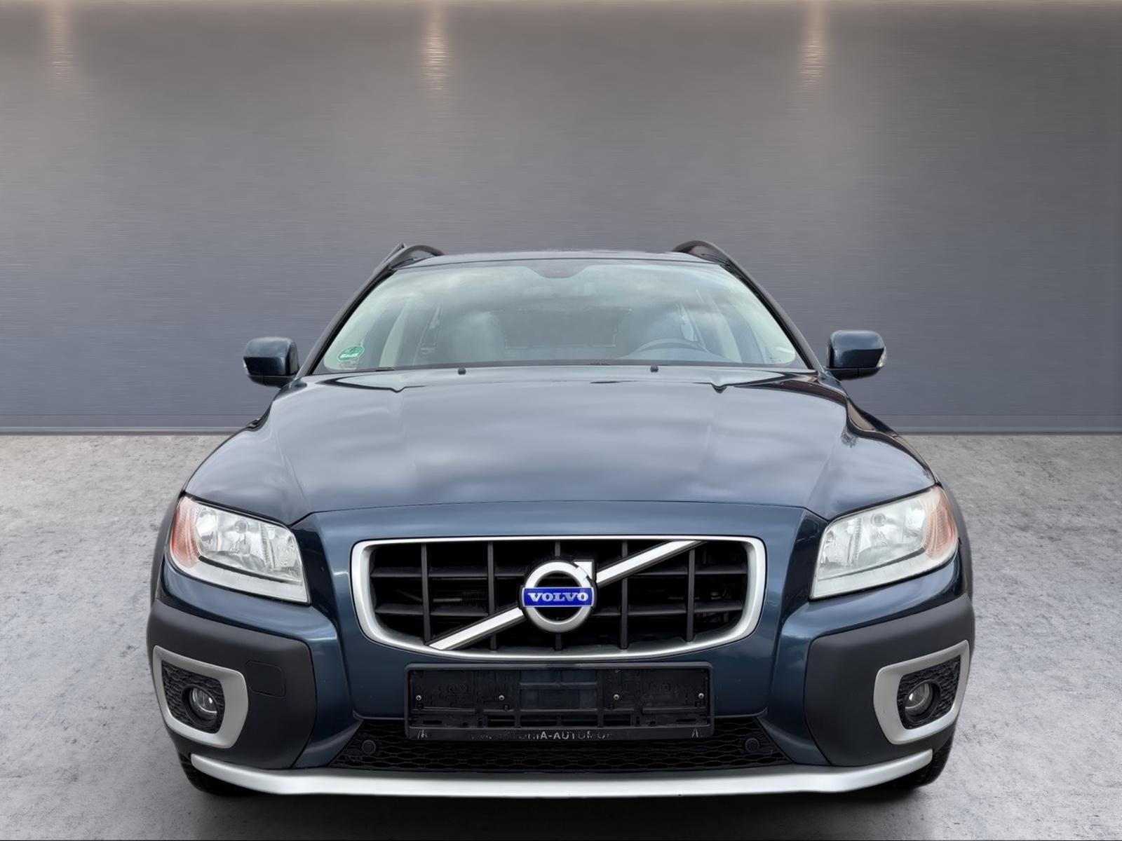 VOLVO XC70 2.4 D5 185CH MOMENTUM AWD