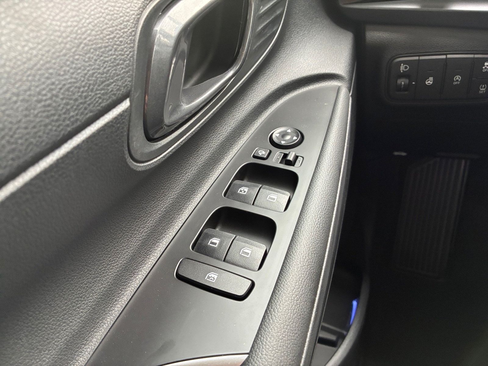 Fahrzeugabbildung Hyundai i20 1.0 T-GDI Trend Kamera,LED,Navi,PDC,SHZ