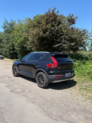 VOLVO XC 40