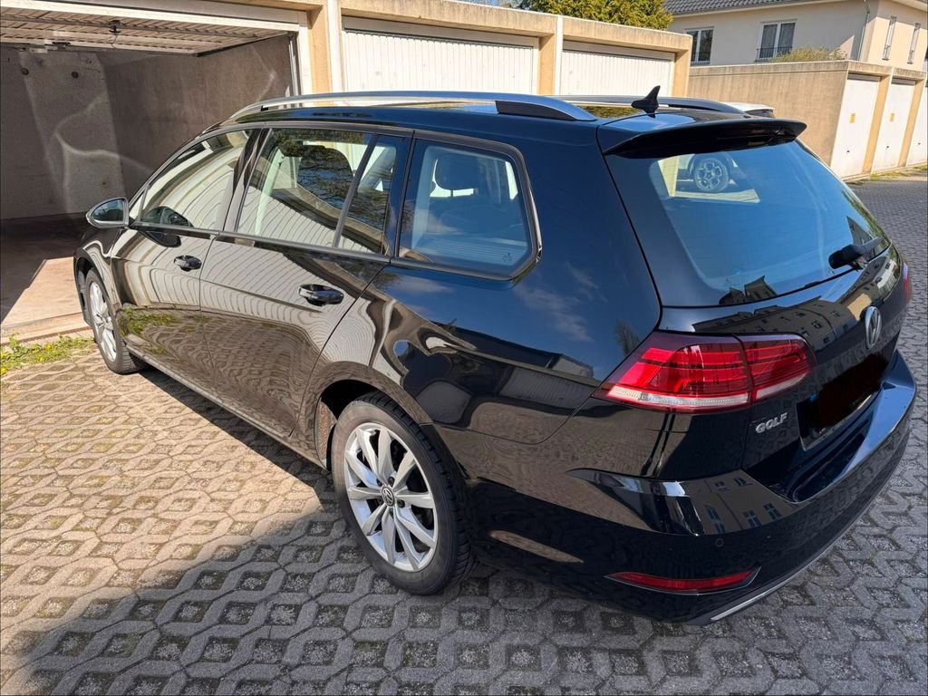 Image of Volkswagen Golf