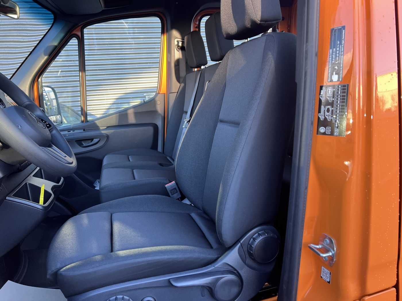 Fahrzeugabbildung Mercedes-Benz Sprinter 317 CDI DoKa 4325 Klima MBUX Stdheiz