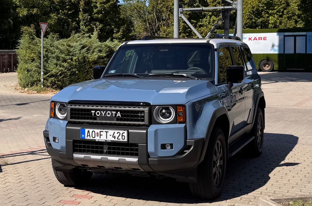 Toyota Land Cruiser 2.8 D-4D First Edition Automati...