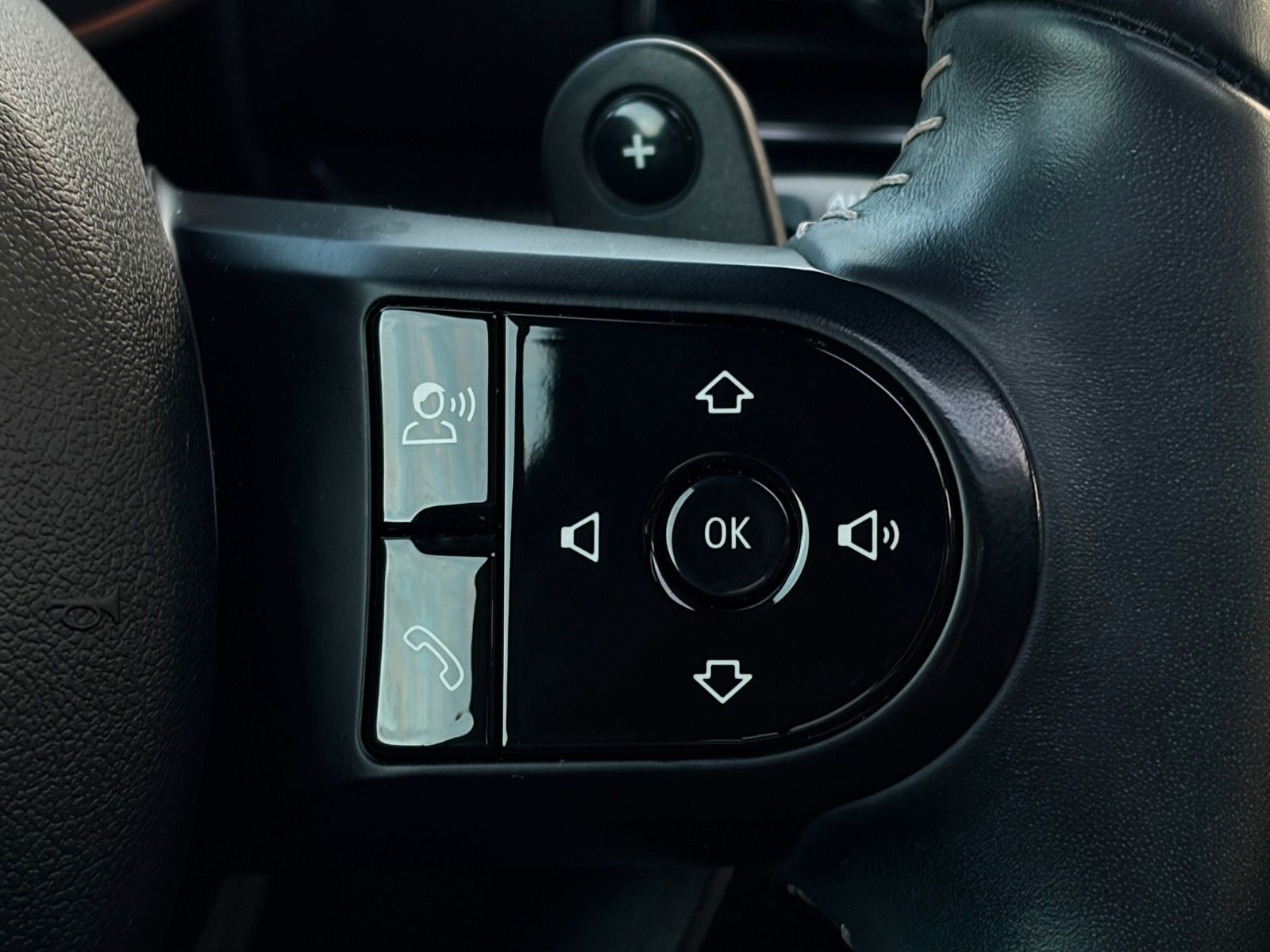 Fahrzeugabbildung MINI Cooper S Clubman Classic Leder Pano Komfort LHZ