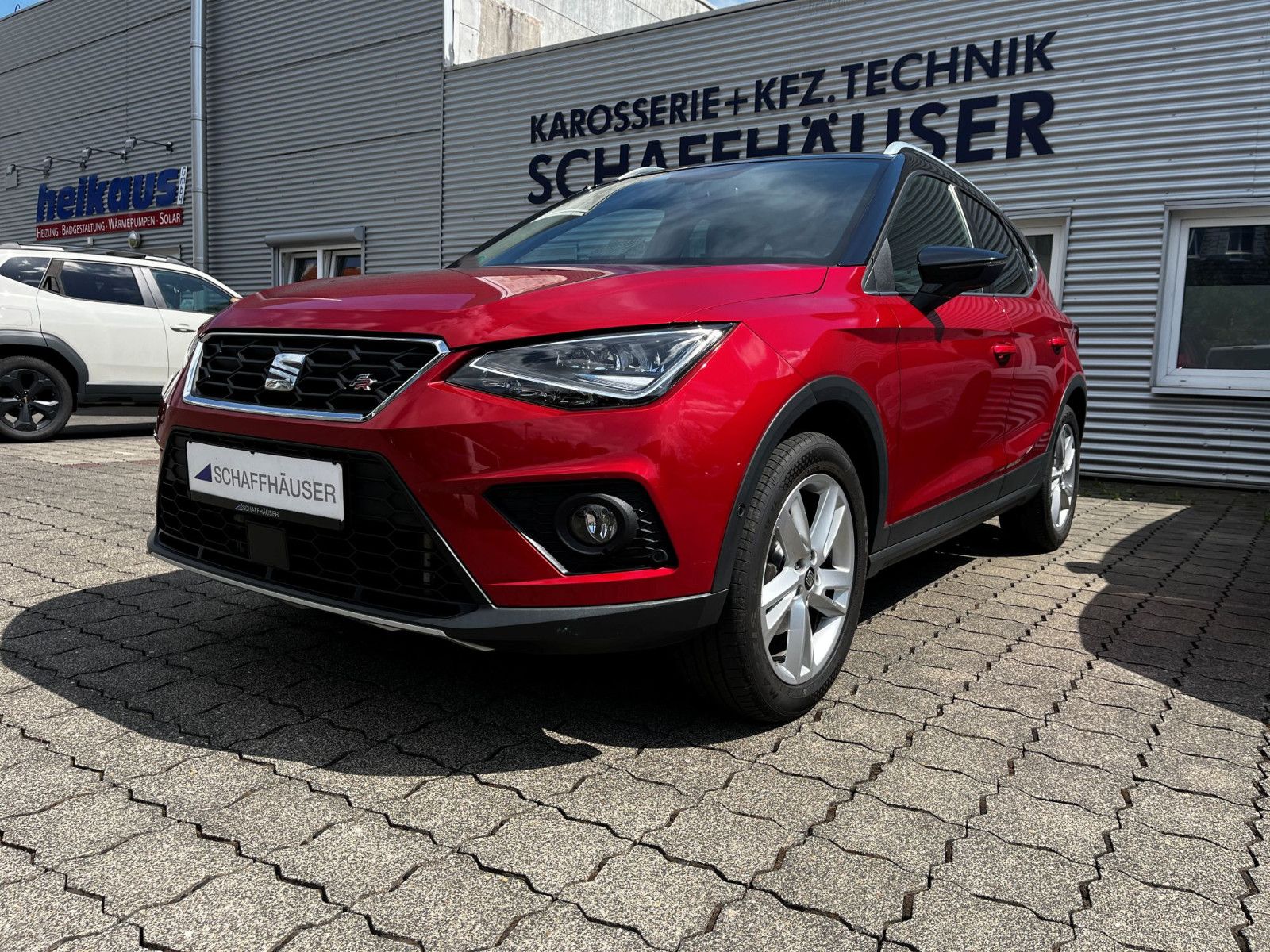 SEAT Arona FR 1,5 TSI NAV AHK DAB PDC KAM LED ACC