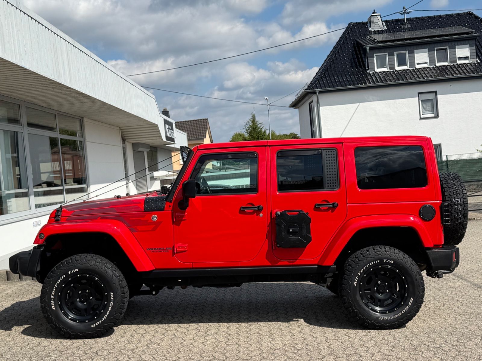 Fahrzeugabbildung Jeep Wrangler Unlimited Night Eagle/SOFT-Top/Daystar/