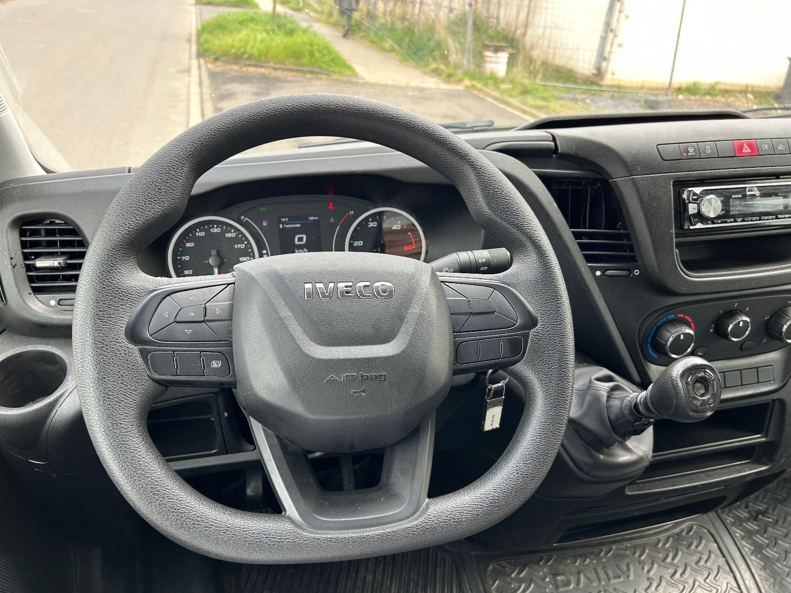 Fahrzeugabbildung Iveco Daily Kasten HKa 35 C ... V Radstand 4100