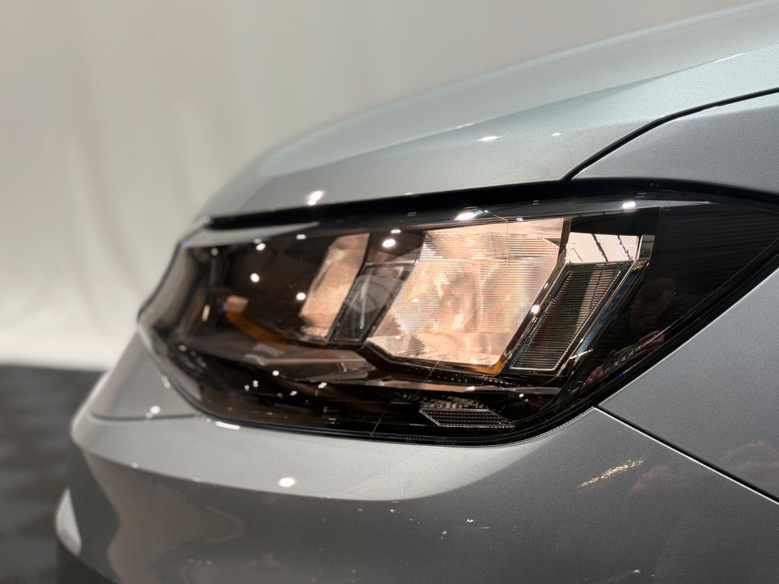 Fahrzeugabbildung Volkswagen DSG-Family-5Si-AppCon-RFK