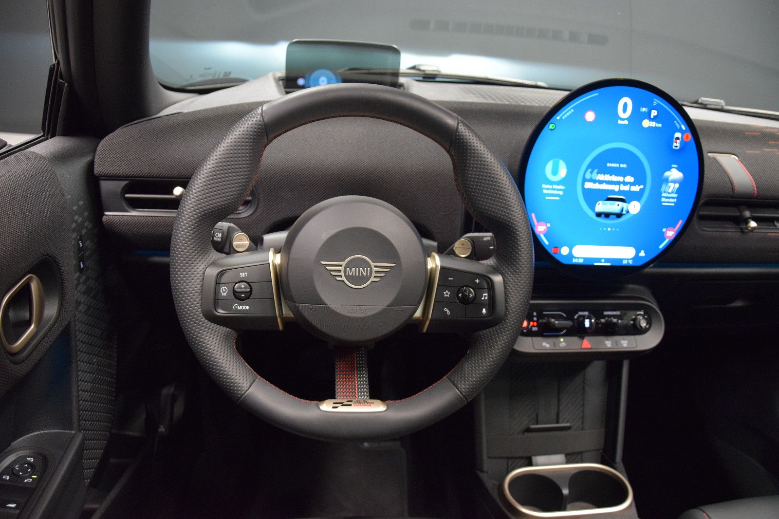 Fahrzeugabbildung MINI Cooper C John Cooper Works Trim HuD Pano 18 Zoll