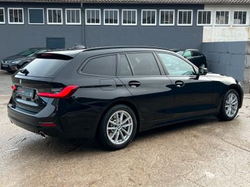 Fahrzeugabbildung BMW 330i Steptr. LiveCockpProf HuD ACC Laser HiFi DA