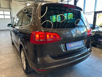 Volkswagen Sharan*7-Sitzer*3-ZONEN*SZHZ*NAVI*TEMPO*AHK*PDC