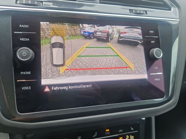 Tiguan 2.0 TDI DSG ELEGANCE +LED+KAMERA+DCP+ACC+
