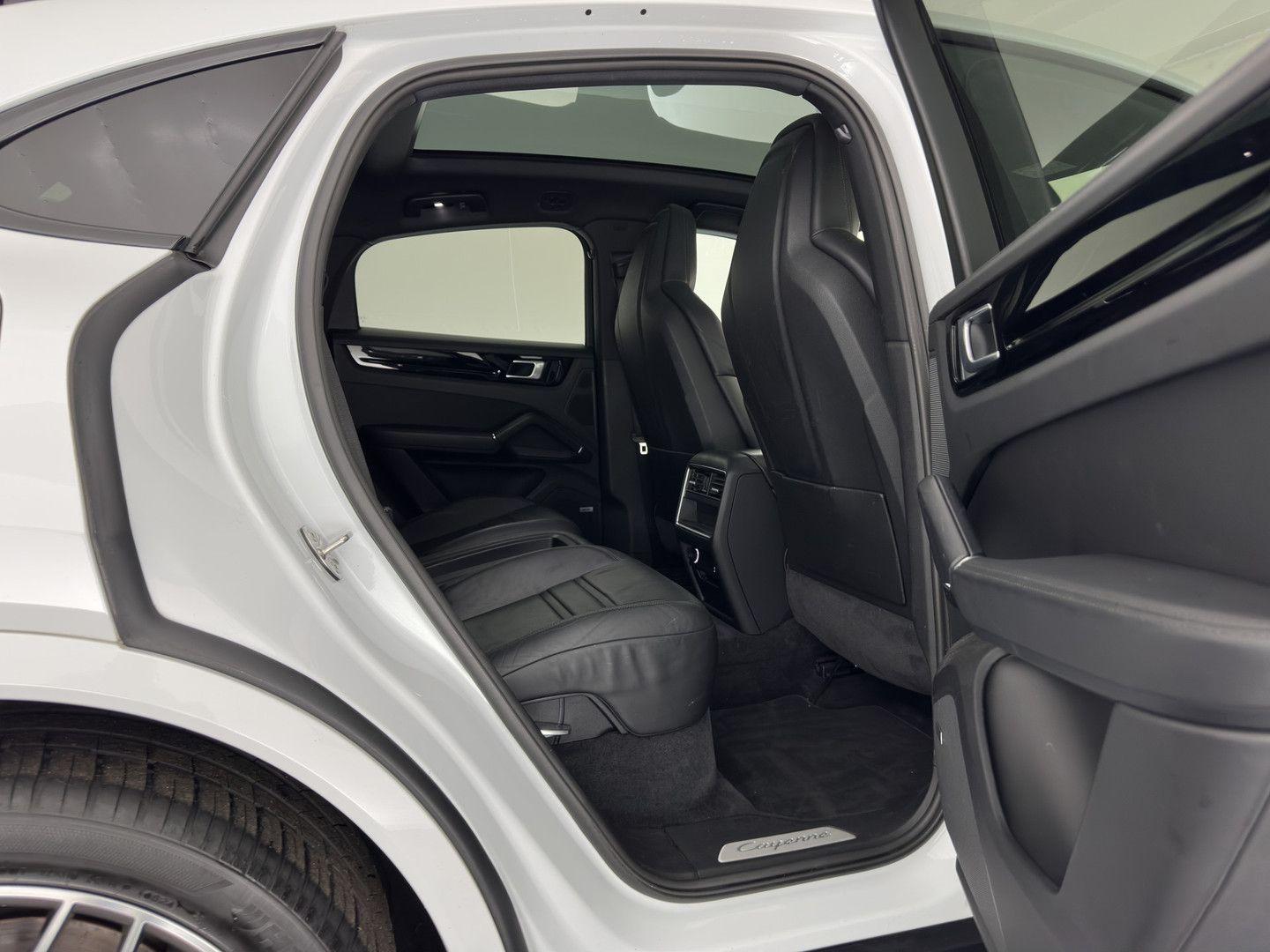 Porsche Cayenne Coupé 3.0 E-Hybrid (Plug-in) {SoH-100%}, миниатюра 12