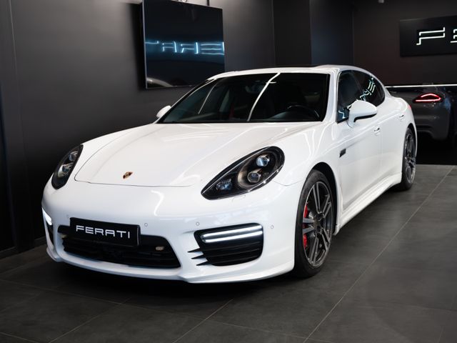 Porsche Panamera GTS