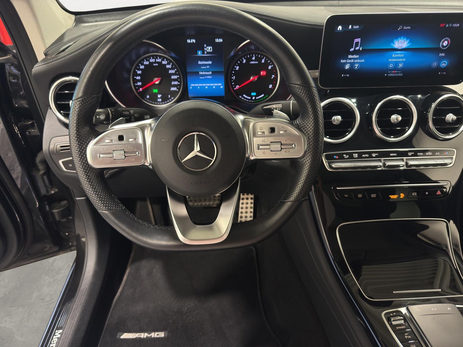 Mercedes-Benz GLC 300 4Matic AMG-LINE *AHK*PANO*KAMERA*LED*NAV