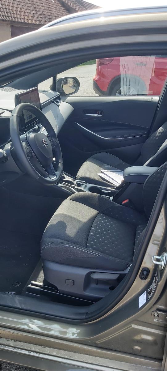 Suzuki 1.8 HYBRID CVT Comfort+