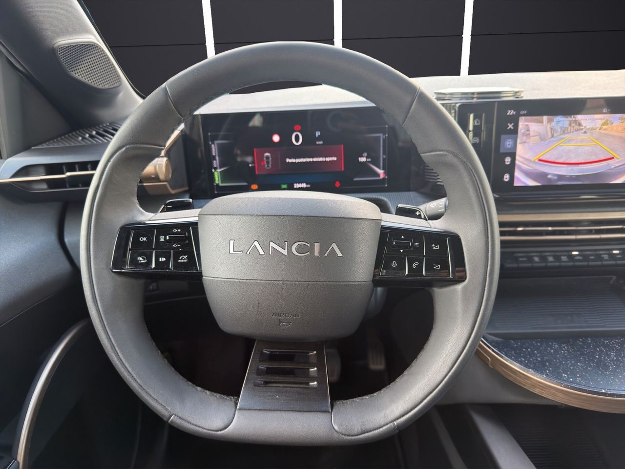 Lancia Ypsilon 1.2 MHEV e-DCT CAMERA 360/KEYLESS imagem 2