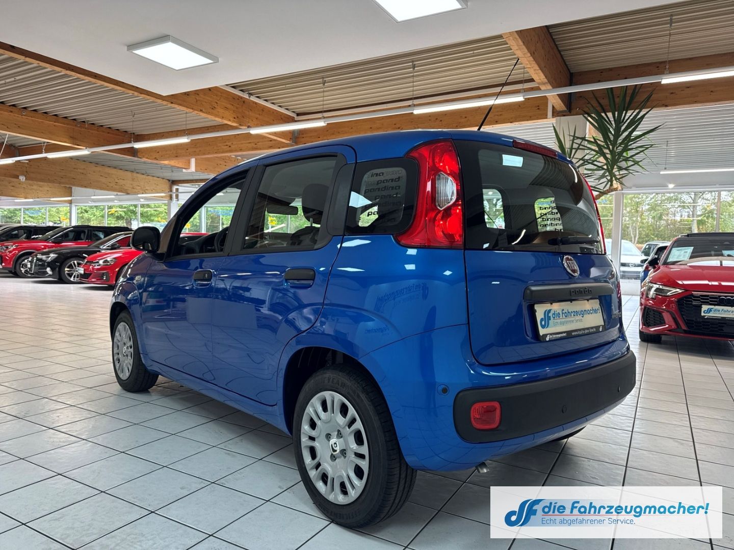 Fahrzeugabbildung Fiat Pandina Hybrid Radio BT Digitales Cockpit Spurha