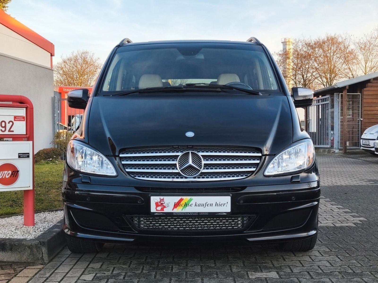 Fahrzeugabbildung Mercedes-Benz Viano 3.0 X-Clusive lang/6-Sitze/Alcantara/Navi