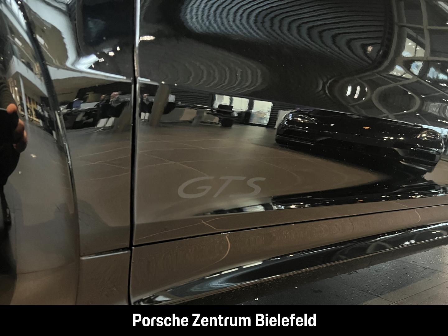 Porsche Cayenne GTS Surround-View Luftfederung 21-Zoll
