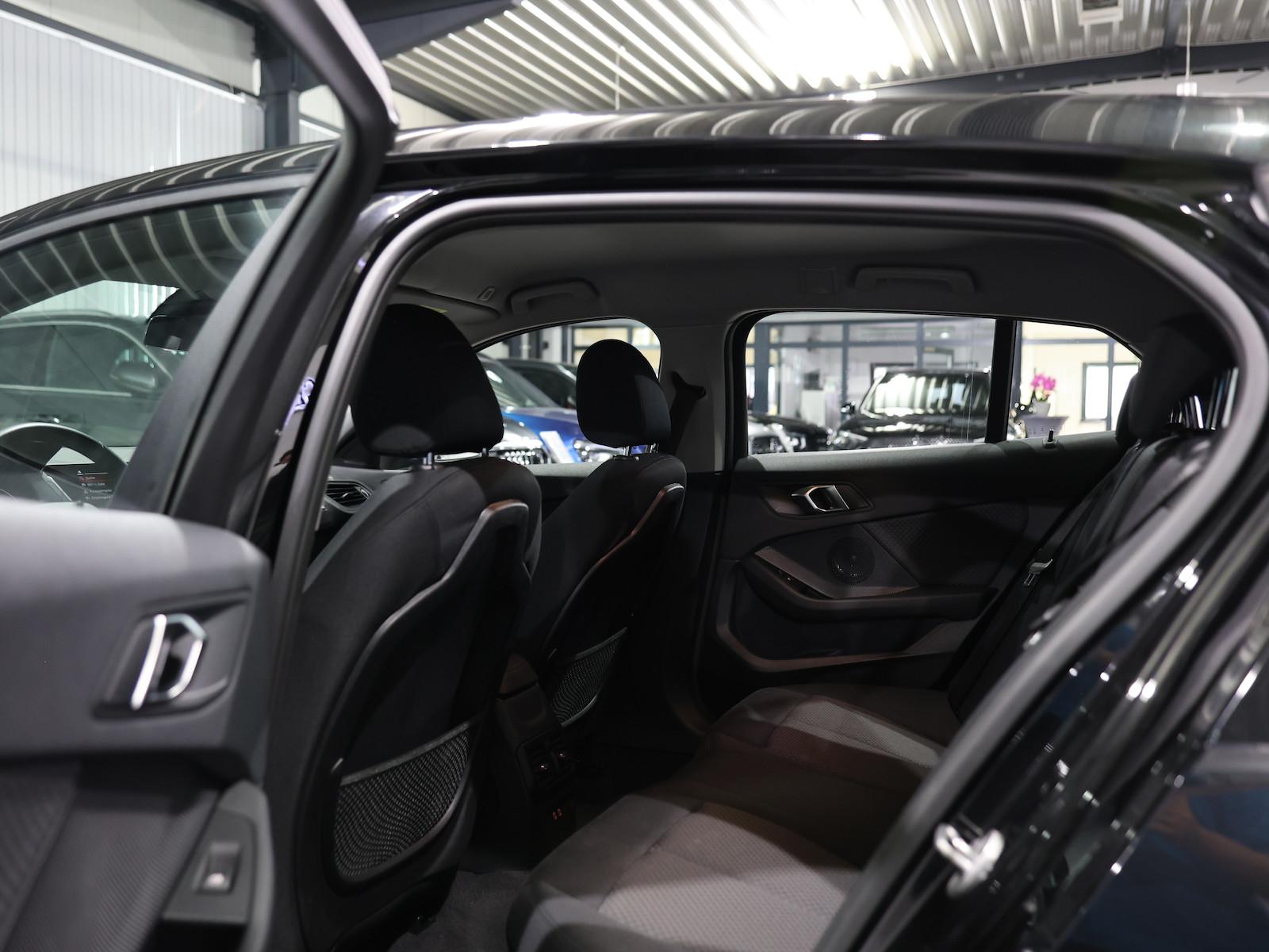 BMW 1 Series d Advantage / LED / LIVE-COCKPIT-PRO+NAVI+, миниатюра 16