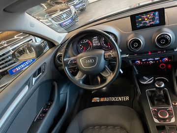 Audi A3 Sportback attraction ultra*2. Hand*Navi*Xenon