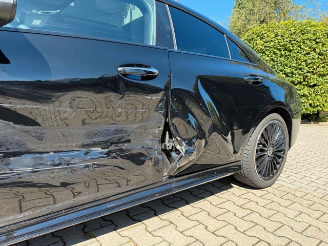 Mercedes-Benz CLA 220d Special Edition/ PREMIUM+/ LED/ PANO