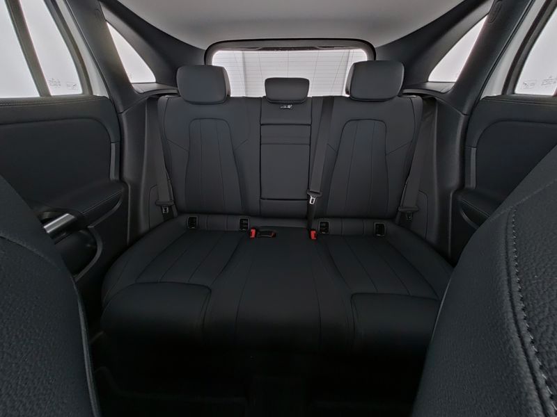 Fahrzeugabbildung Mercedes-Benz EQA 250+ PROGRESSIVE*DISTR*LED*NAVI*TOTW*KAM
