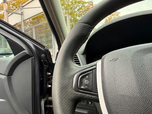 Renault Laguna 2010 — photo 6