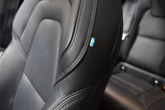 VOLVO XC60 D5 AWD~R Design~Leder~Business~I-safe~21"