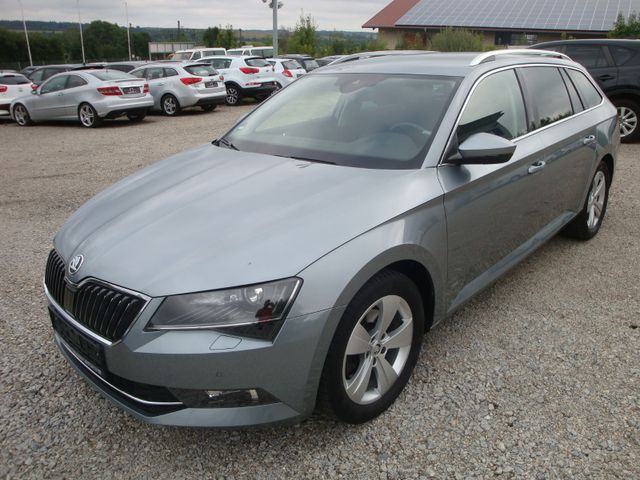 Skoda Superb Combi Style *SmartLink /DAB+/AHK/Xenon*