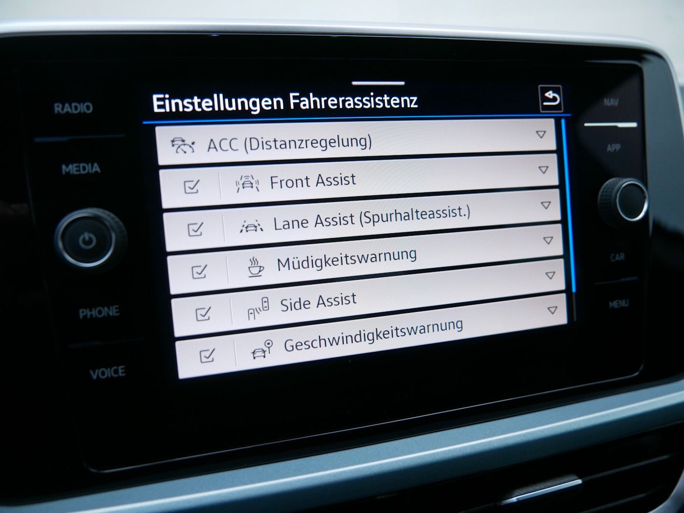 Fahrzeugabbildung Volkswagen T-Roc 2.0 TDI GOAL NEU50T AHK LED ACC SHZ+LHZ