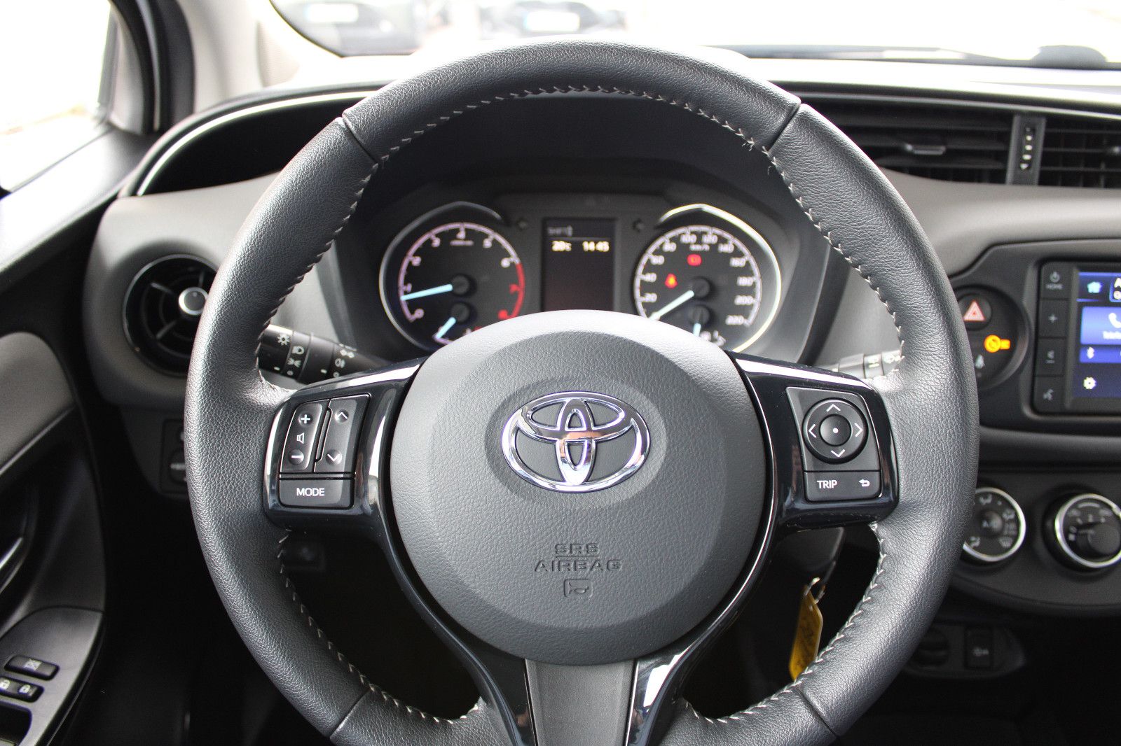 Fahrzeugabbildung Toyota Yaris Comfort 1,5 L 6-Gang *CarPlay*Kamera