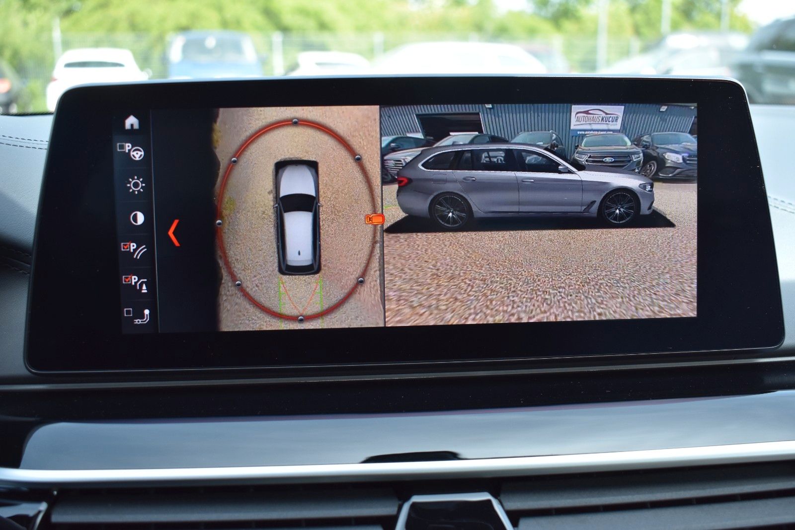 Fahrzeugabbildung BMW 530d Touring xDrive M Sport HUD AHK H&K Panorama