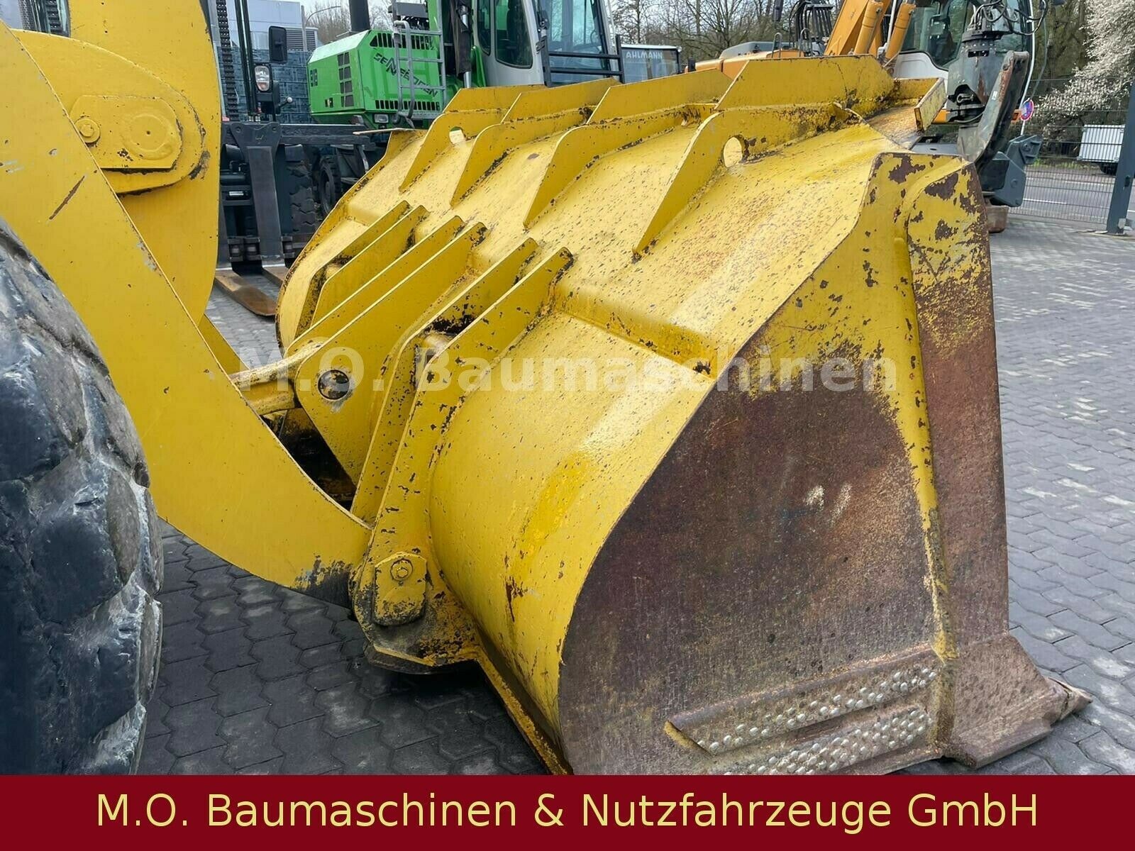 Fahrzeugabbildung Komatsu WA 420-3H / AC / ZSA / Waage /