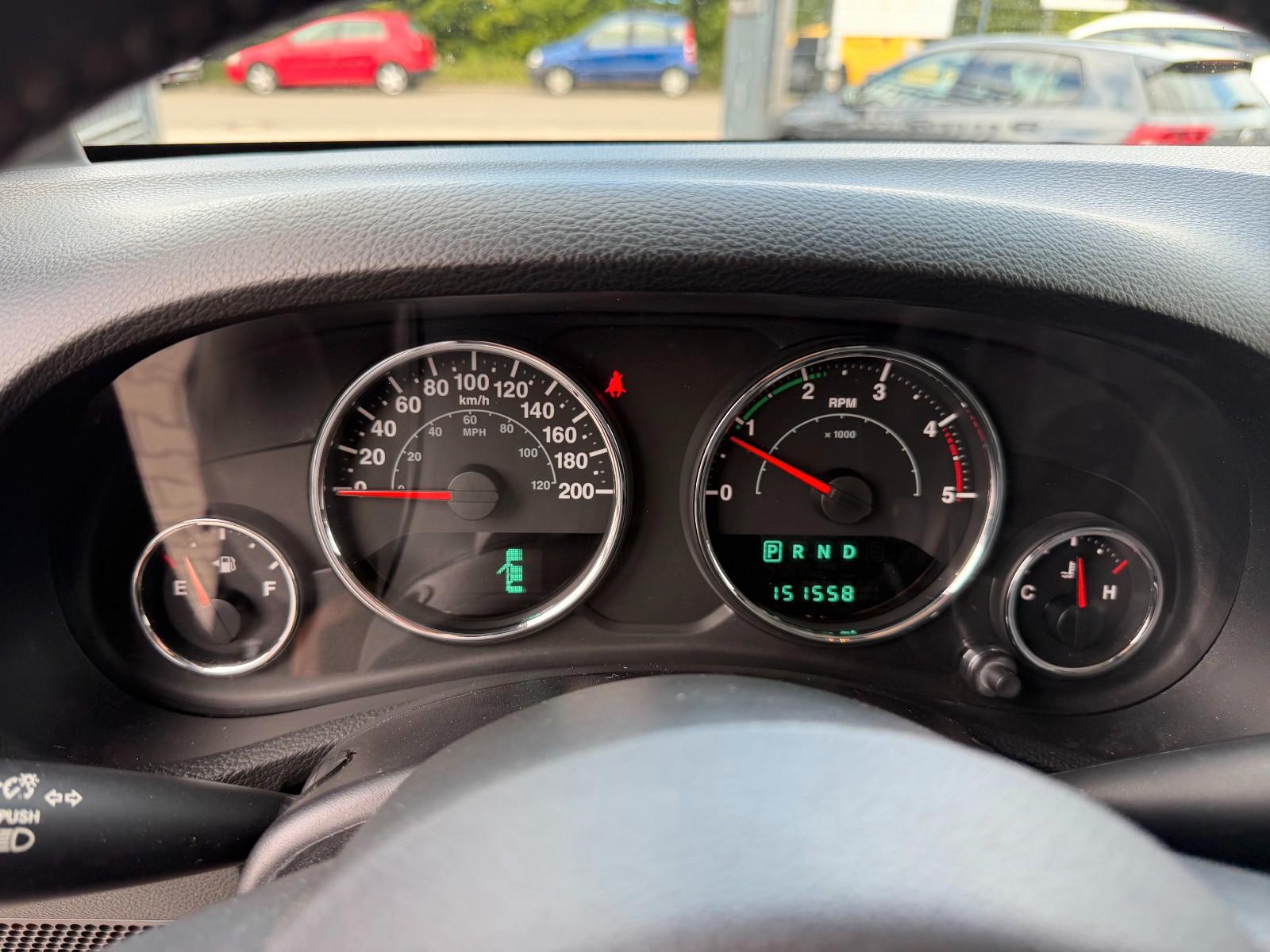 Jeep Wrangler Sahara 2.8 200ch - Toit ouvrant - Révision complète - Pack Sport - Régulateur de vitesse