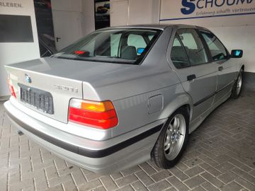 BMW 320 - 5