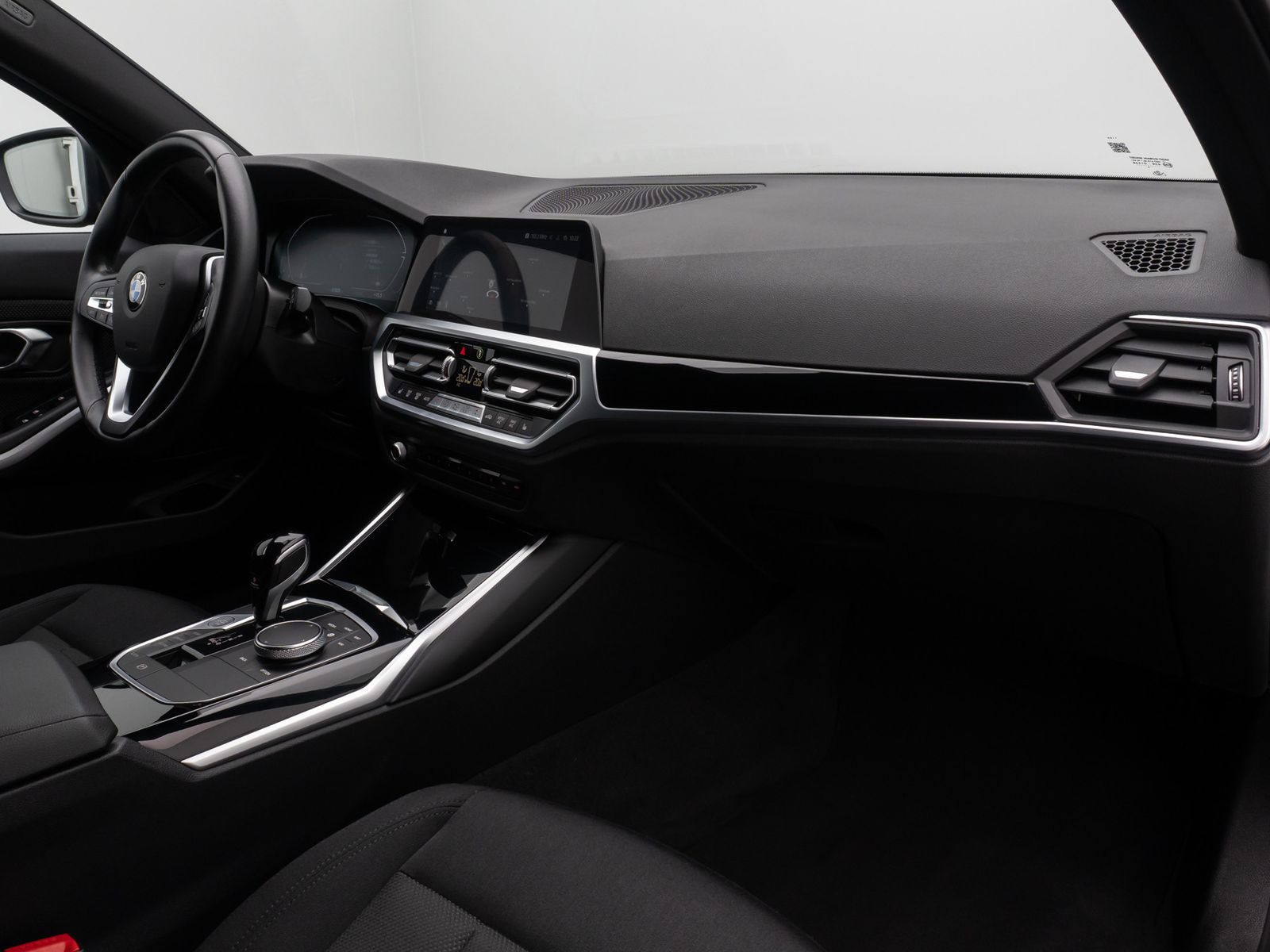 Fahrzeugabbildung BMW 318d HiFi Kamera DAB Alarm WLAN FernlichtAssist