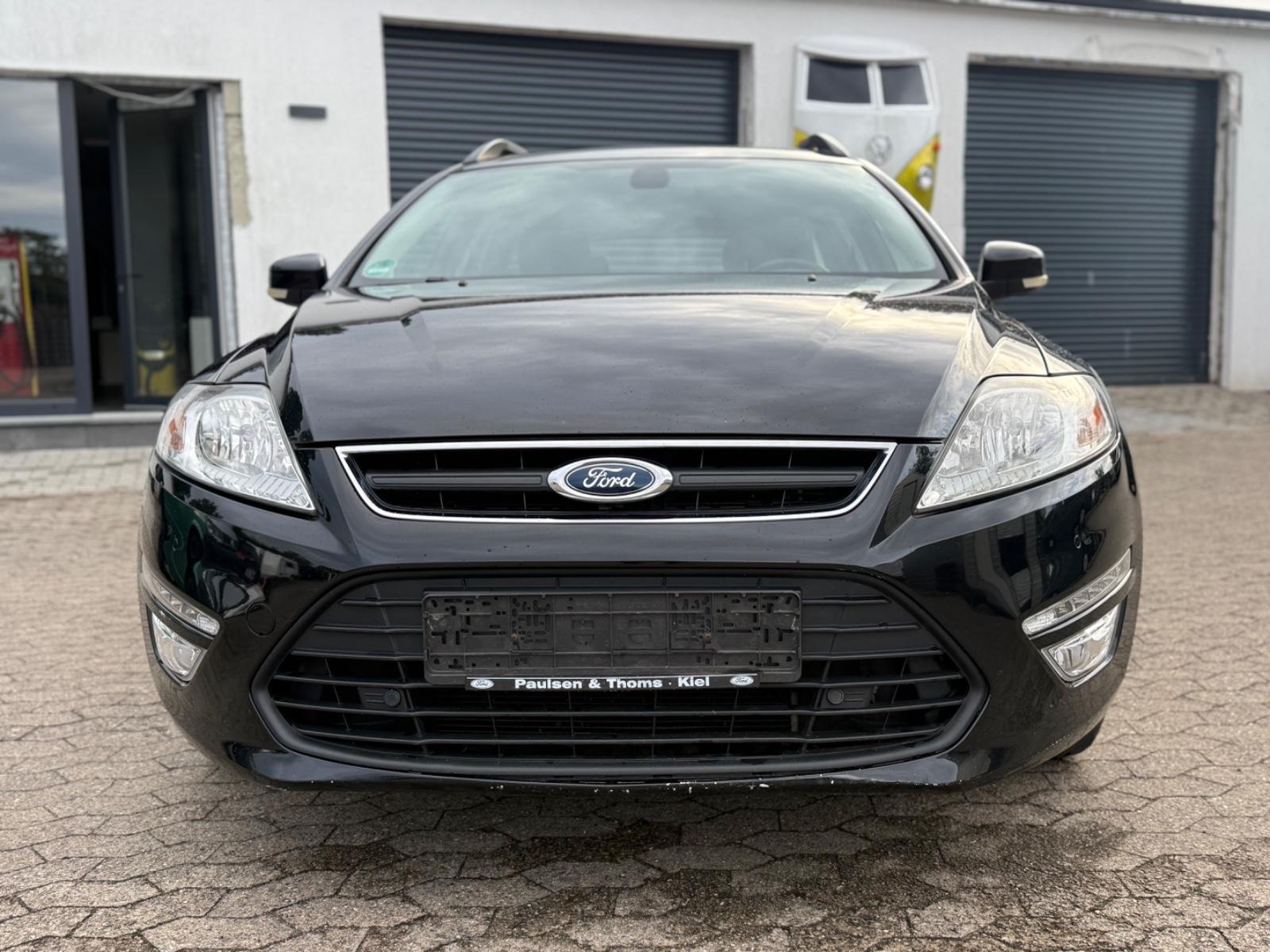 Ford Mondeo 2012 — interior