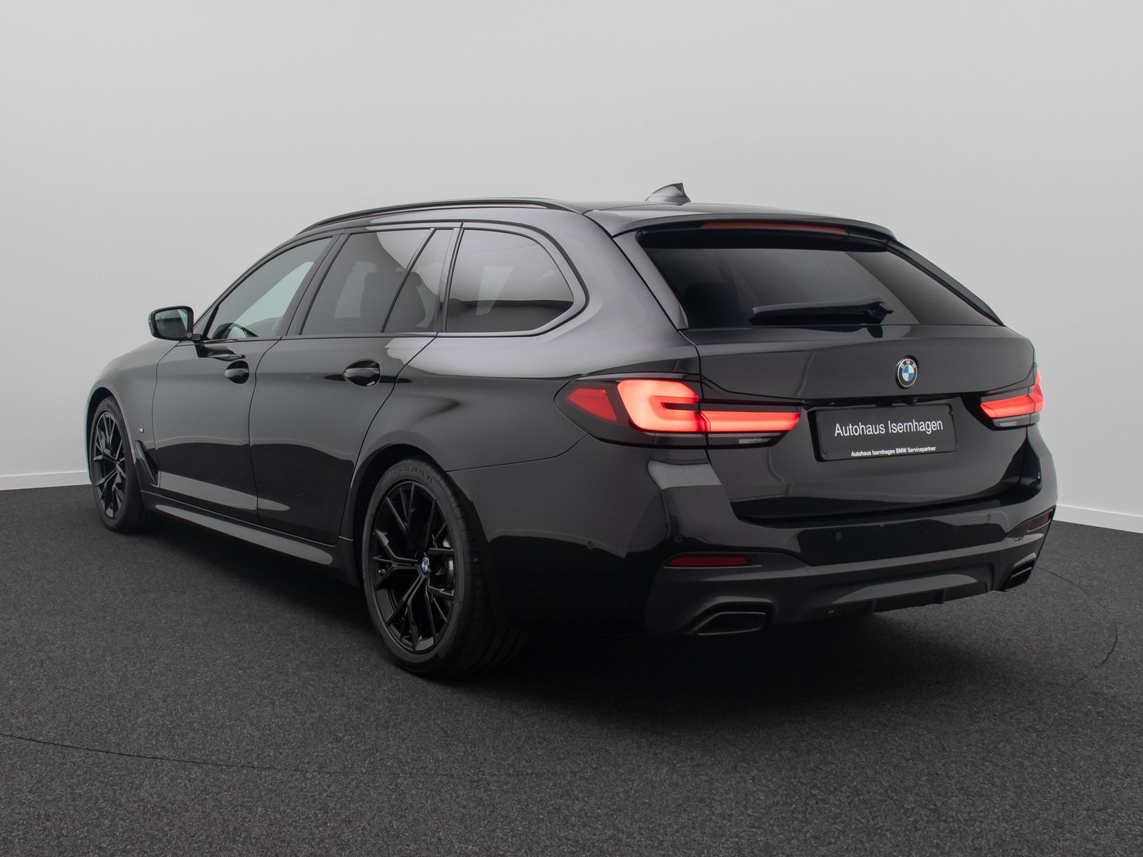 Fahrzeugabbildung BMW 540d xD M Sport DAB HUD HiFi Laser AHK Panorama