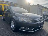 Volkswagen Passat Variant/PDC/AC/TEMPO/SHZ/CarPlay/Android - scheckheftgepflegte VW Passat Variant
