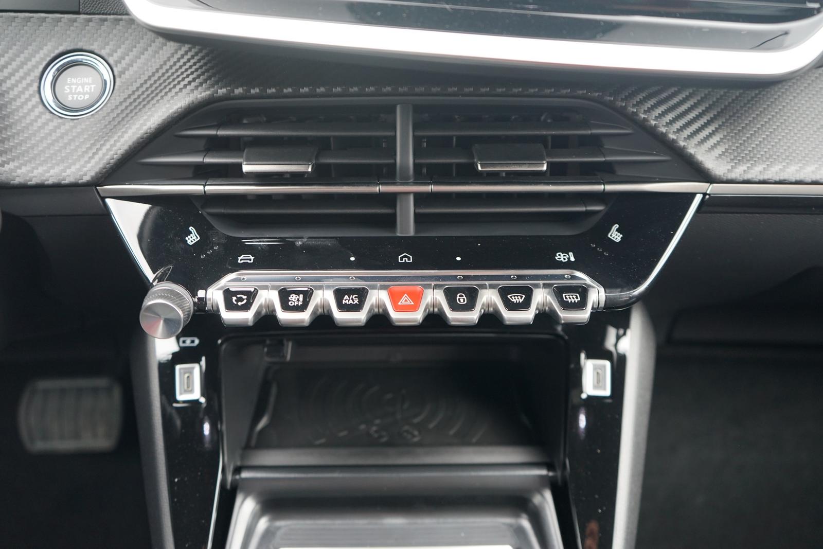 Peugeot 2008 PureTech 145 Aut. LED ACC Navi 360°