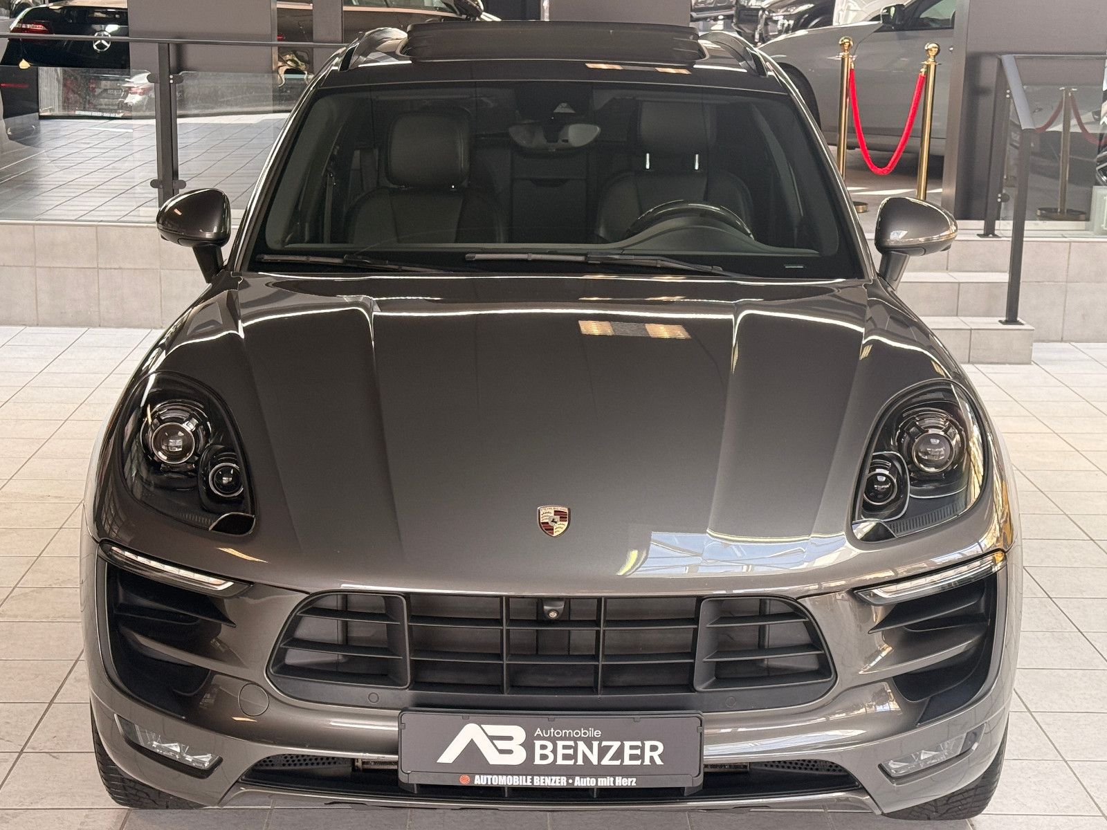 Fahrzeugabbildung Porsche Macan S Diesel/PANO/360°/MEMORY/SOUND/SHZ