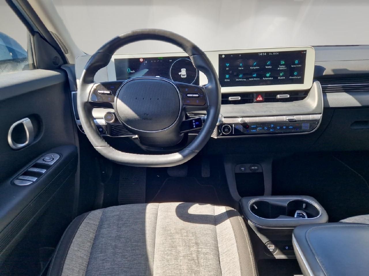 Fahrzeugabbildung Hyundai IONIQ 5 DYNAMIQ *Ganzjahresreifen*