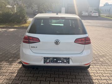 Volkswagen Golf - 9