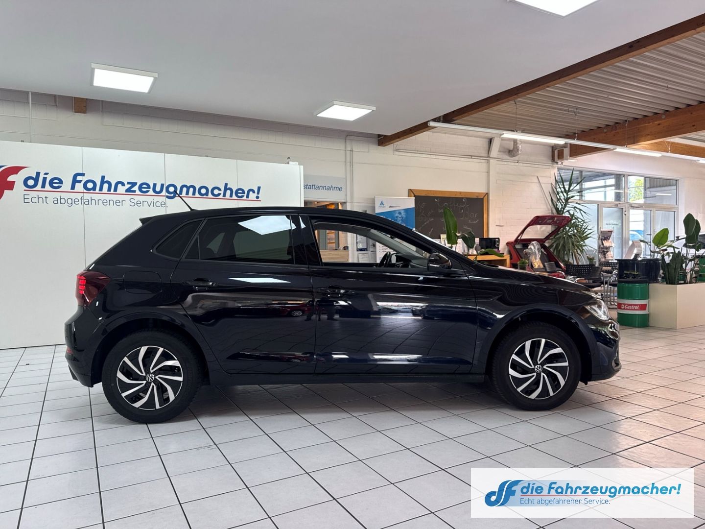 Fahrzeugabbildung Volkswagen Polo VI Life Digitales Cockpit LED Dyn. Kurvenli